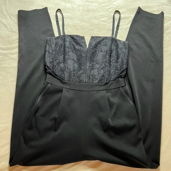 Alice + Olivia Sz 4 Black Lace Jumpsuit NWT - Picture 2 of 12